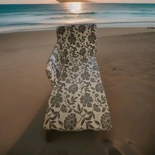 Beautifull Chaise Lounge Chair